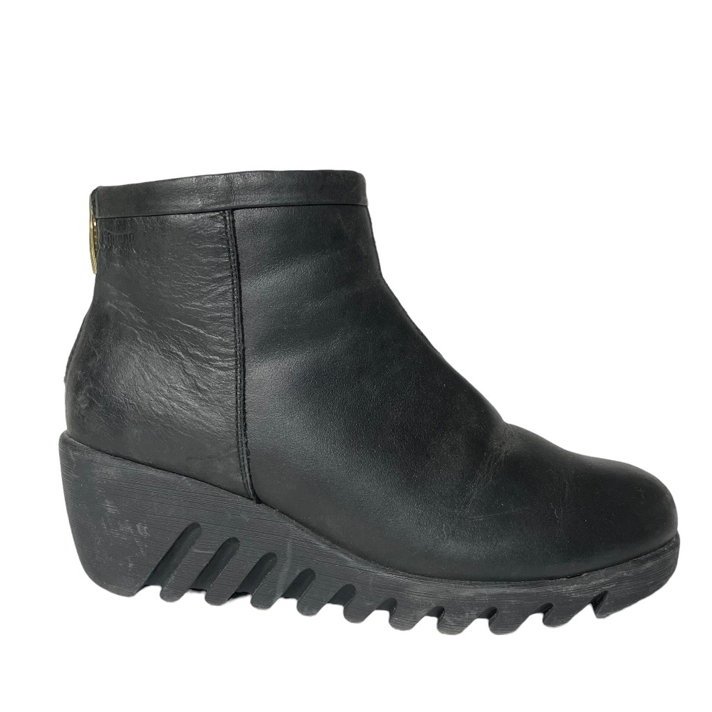 Cougar Leather Waterproof Boots 9 Bang Black Ankle Booties Wedge Lug Sole Round